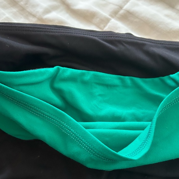 NWT, Lilly Pulitzer Weekender Noir Color-block 24” Leggings, Size Medium - Picture 10 of 15